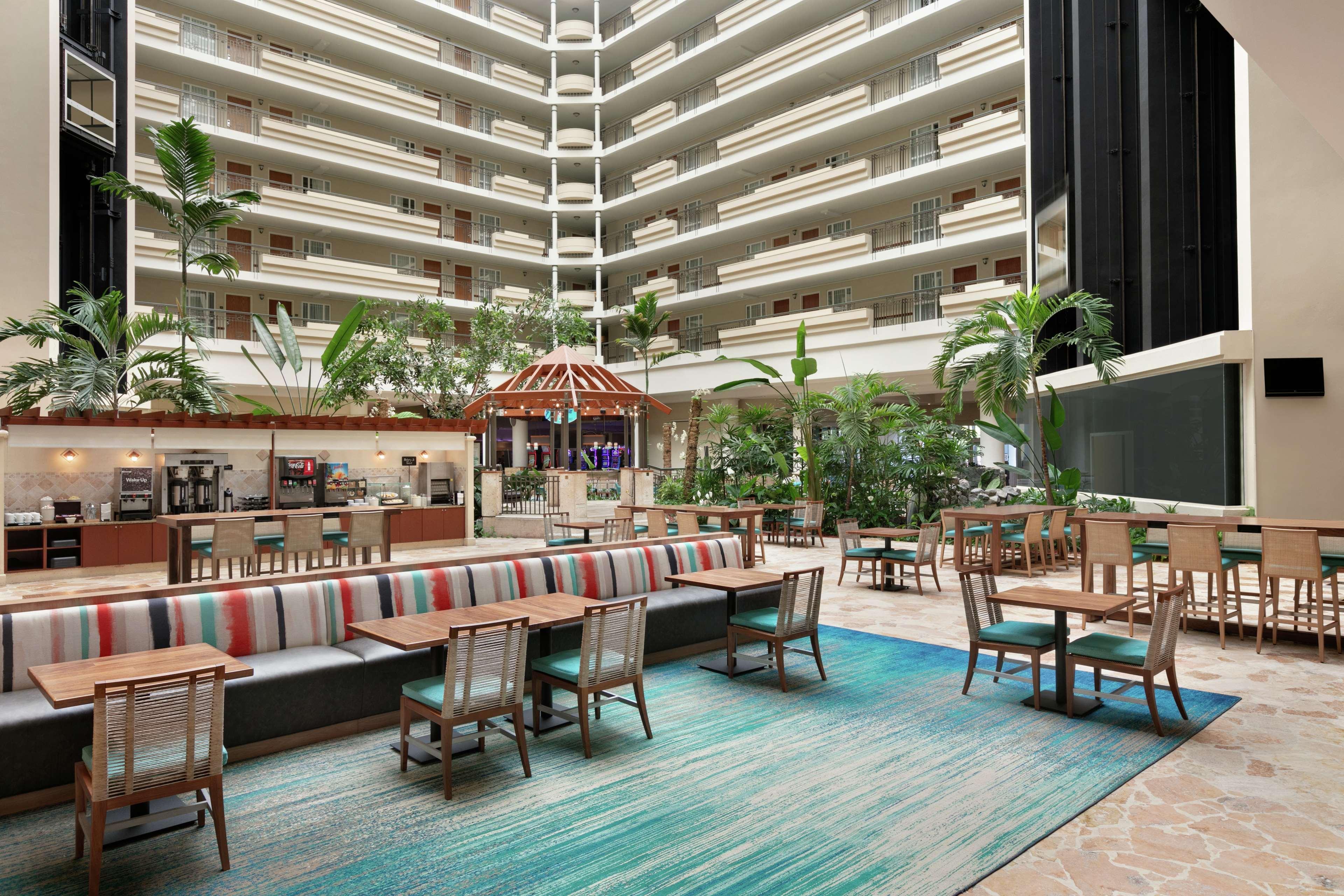 Embassy Suites By Hilton San Juan - Hotel & Casino Eksteriør billede
